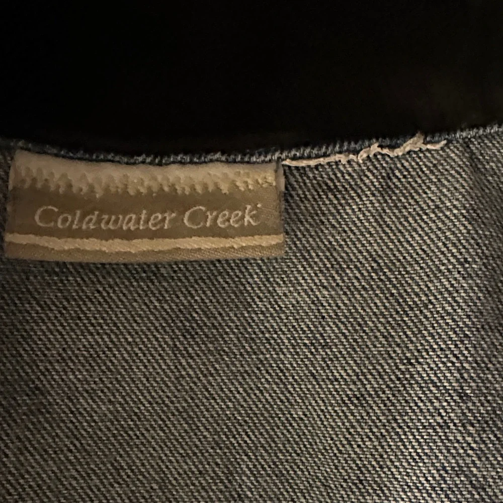 L/XL Coldwater Creek Denim Jacket with Dark Collar.  LG/GR/GR01 - Picture 3 of 3